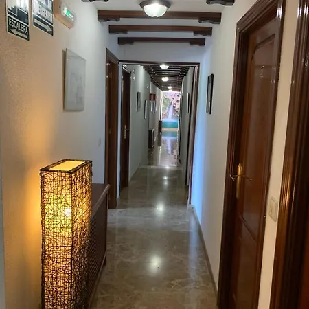 Mirasierra Hotell 2*