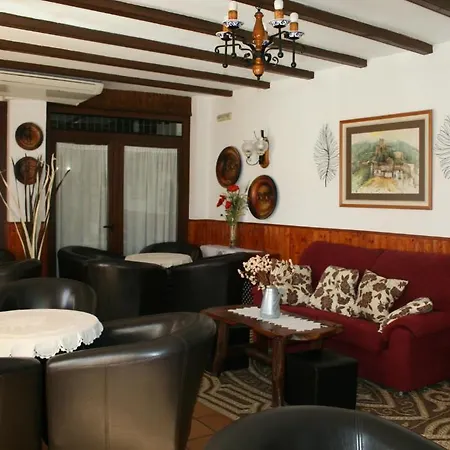 Hotell Mirasierra 2*